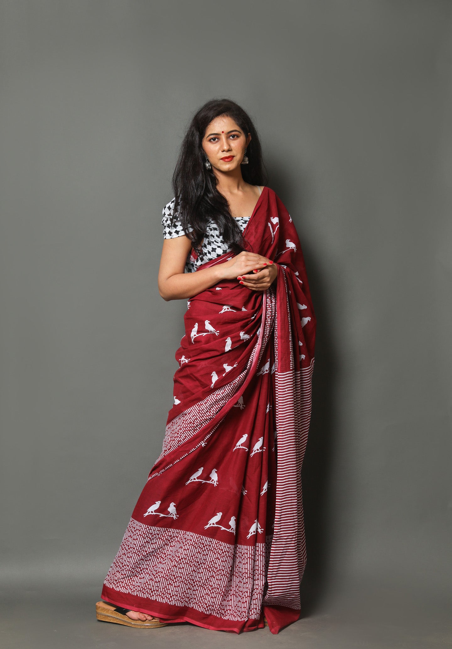 Cotton MulMul Maroon Printed Sarees
