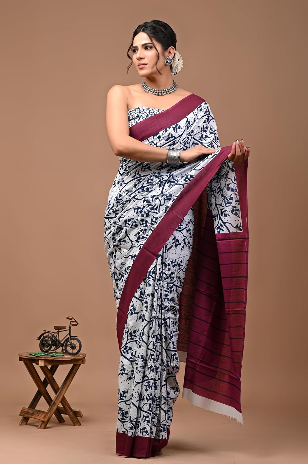 Cotton MulMul White Printed Sarees
