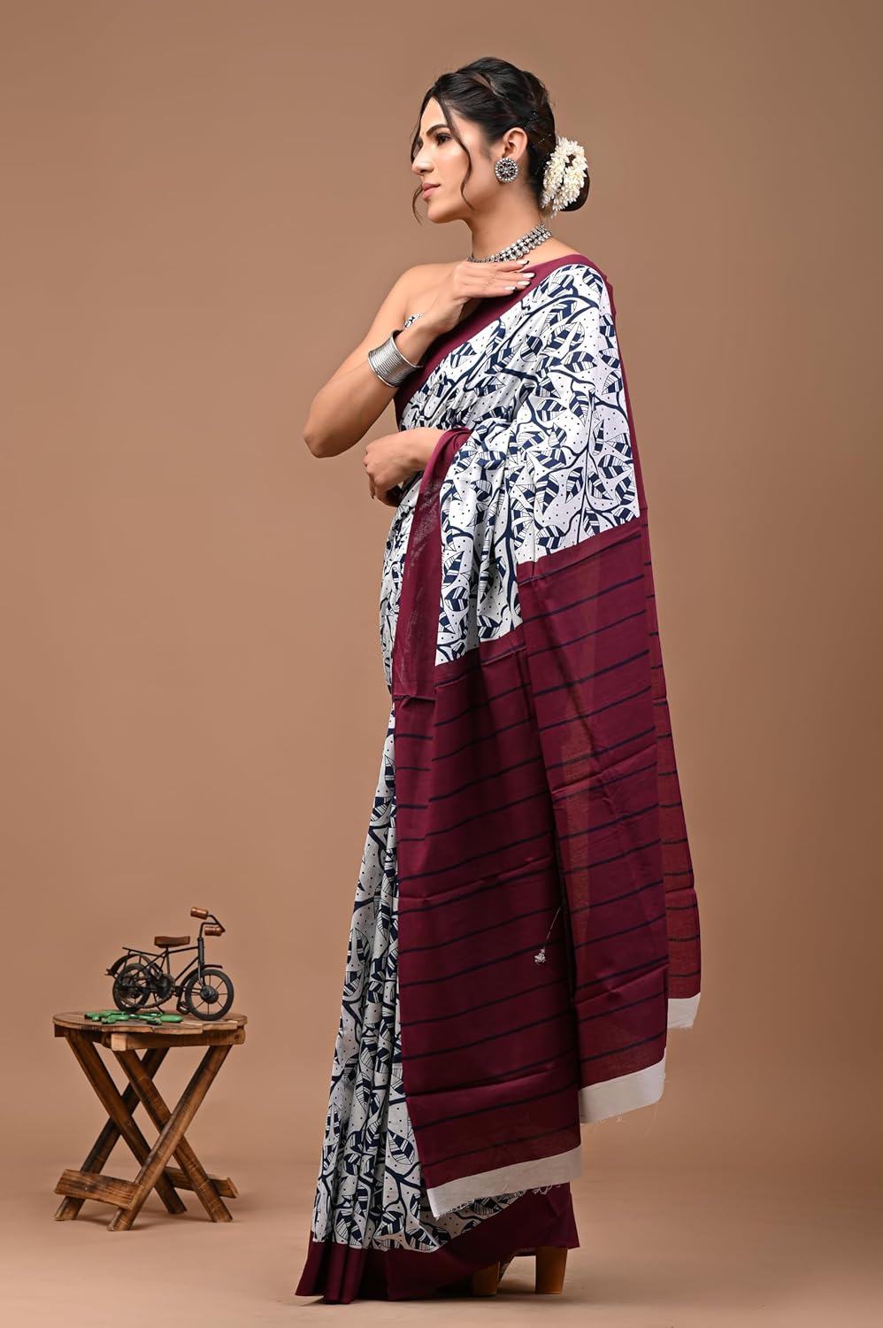 Cotton MulMul White Printed Sarees