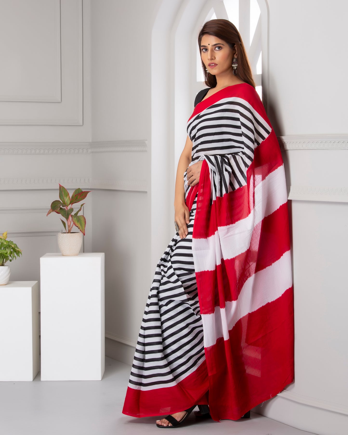 Cotton MulMul Strip Printed Sarees