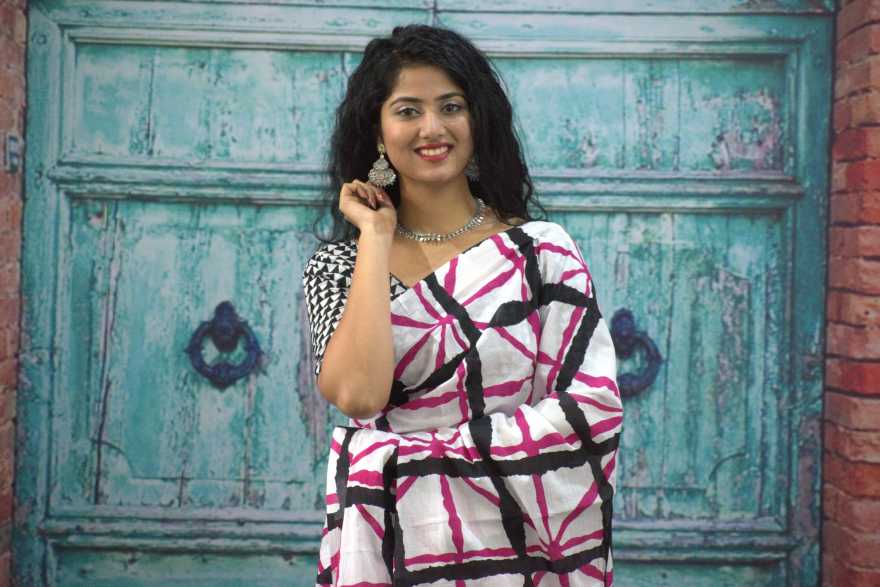 Printed White Shibori Print Cotton MulMul Saree