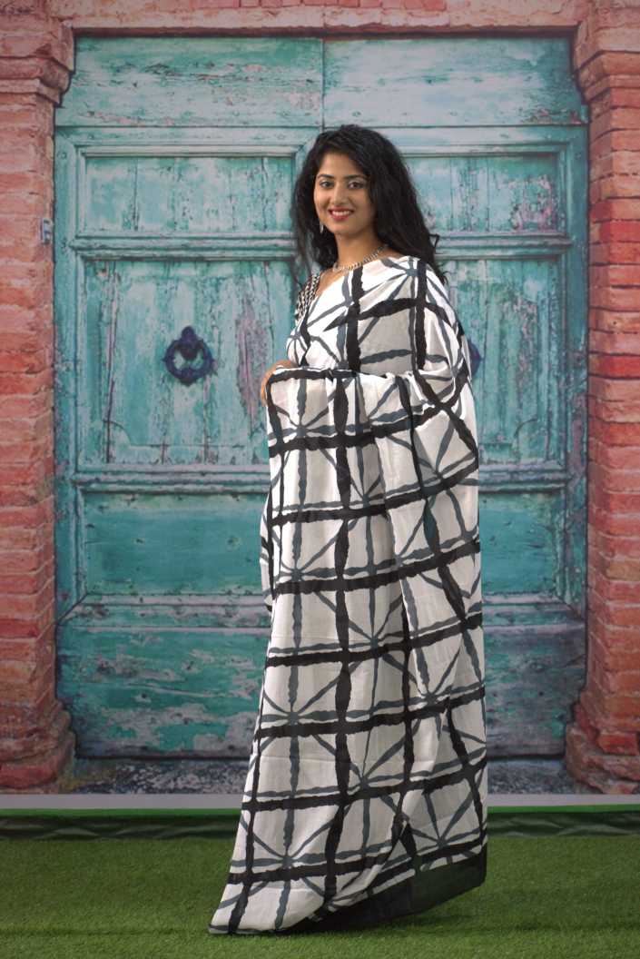 Printed White Shibori Print Cotton MulMul Saree