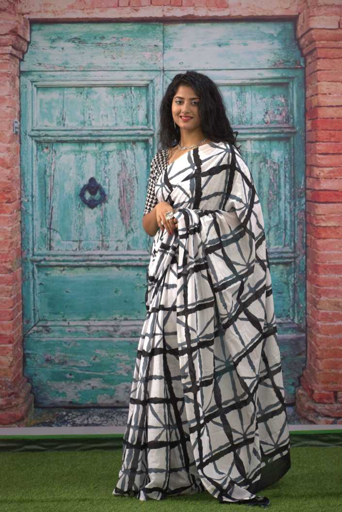 Printed White Shibori Print Cotton MulMul Saree
