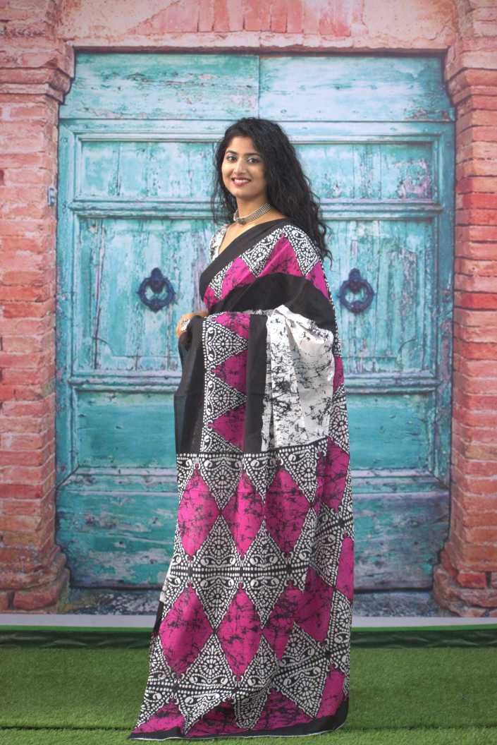 Printed White Batik Print Cotton MulMul Saree