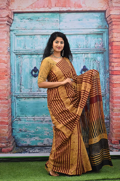 Printed Pink Batik Print Cotton MulMul Saree